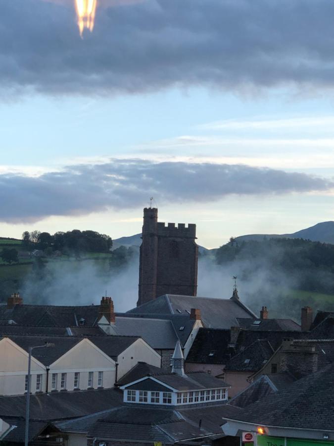 Mount Street House Bed and Breakfast Brecon Eksteriør billede